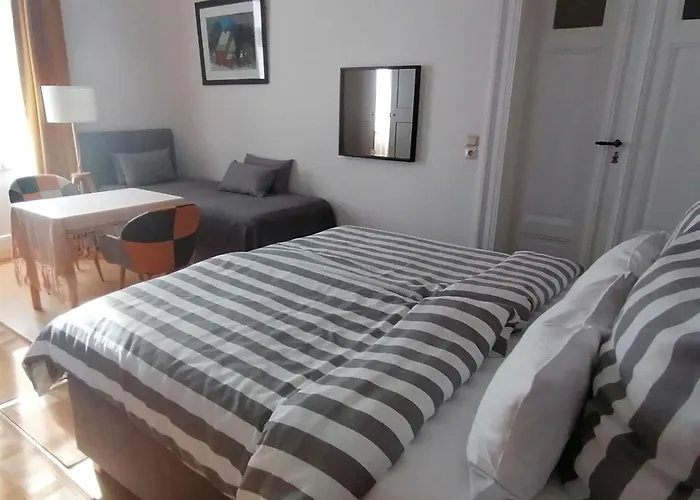 Am Elbradweg - Nichtraucher-gaestezimmer Weiland * Δρέσδη